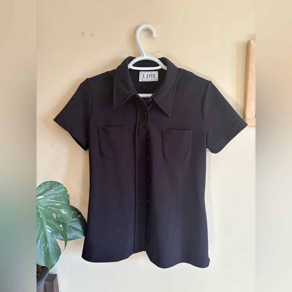 A. Byer Black Collared Short Sleeve Button-Up Shirt
